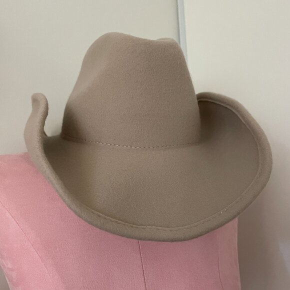 ARITZIA Auxiliary Cowboy Hat - Picture 2 of 3